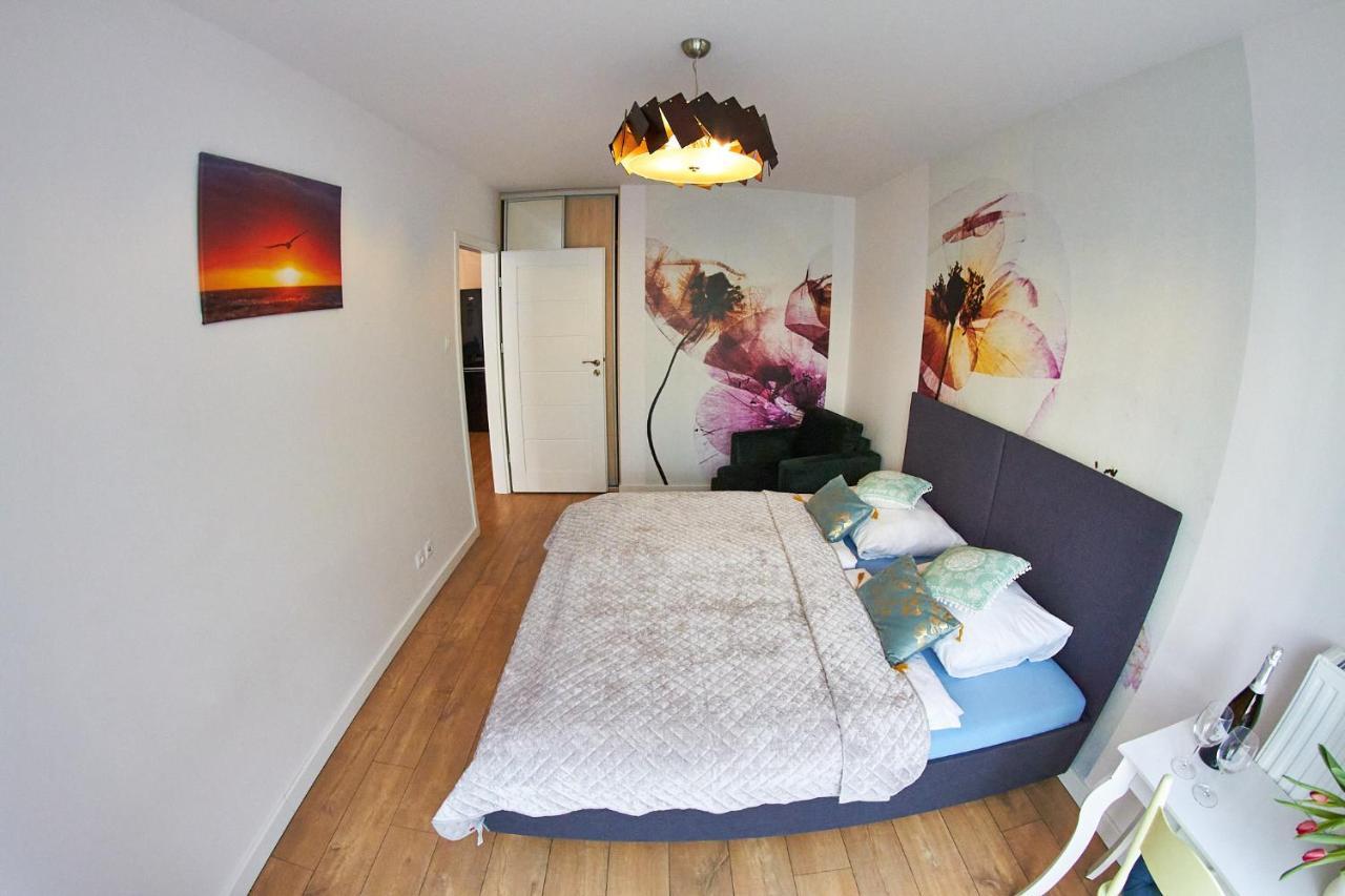 Apartamentyprzymorzu Baltycki Z Miejscem Postojowym I Ogrodkiem Kołobrzeg Esterno foto