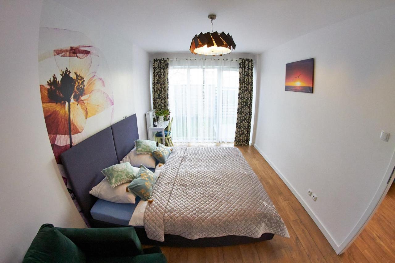 Apartamentyprzymorzu Baltycki Z Miejscem Postojowym I Ogrodkiem Kołobrzeg Esterno foto