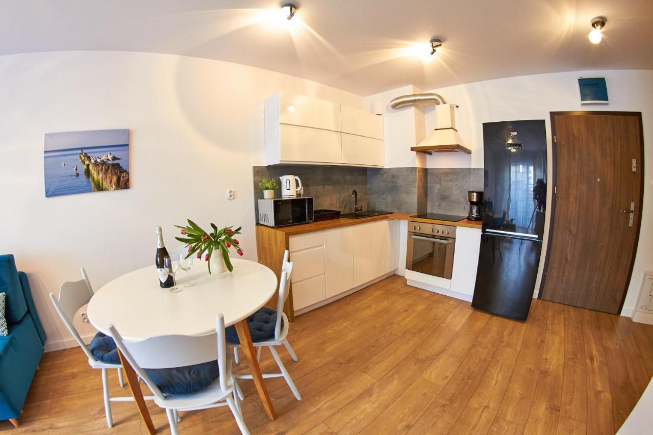 Apartamentyprzymorzu Baltycki Z Miejscem Postojowym I Ogrodkiem Kołobrzeg Esterno foto