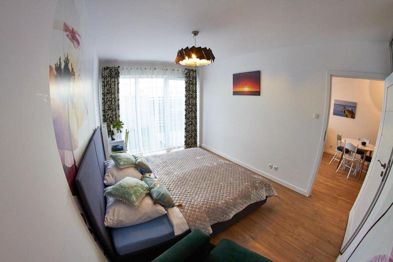 Apartamentyprzymorzu Baltycki Z Miejscem Postojowym I Ogrodkiem Kołobrzeg Esterno foto